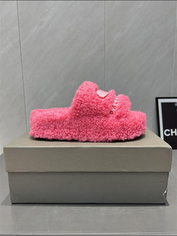 2025112818448584 210